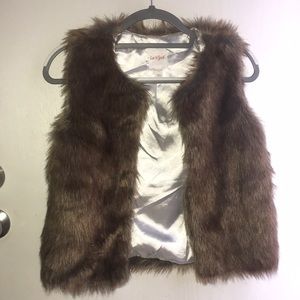Cat & Jack brown fur vest, girls size xl